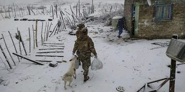 El Ejército suma motos de nieve al operativo para asistir a personas aisladas por el temporal