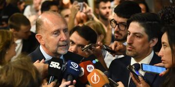 Omar Perotti presidió un acto con el ministro de Educación, Nicolás Trotta y habló de la paritaria docente\u002E (Prensa Perotti)