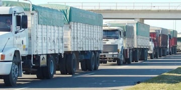 Transportistas complican este miércoes el acceso a Timbúes\u002E (SL24)