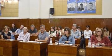 Bloque de concejales del Frente de Todos (Foto: @FrenteMdp)