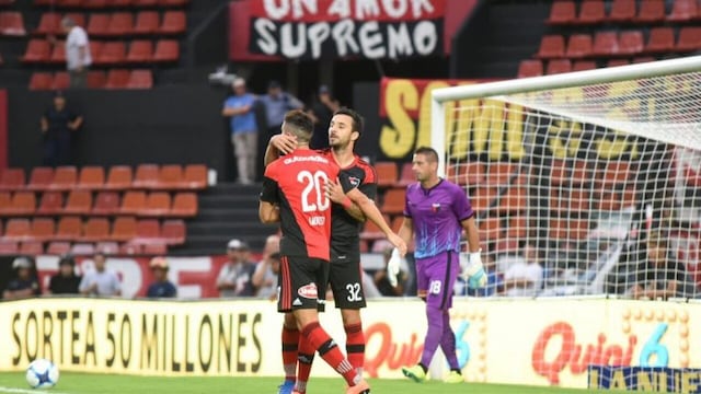 La Lepra y el Sabalero empataron sin goles en Rosario durante el primer cotejo.