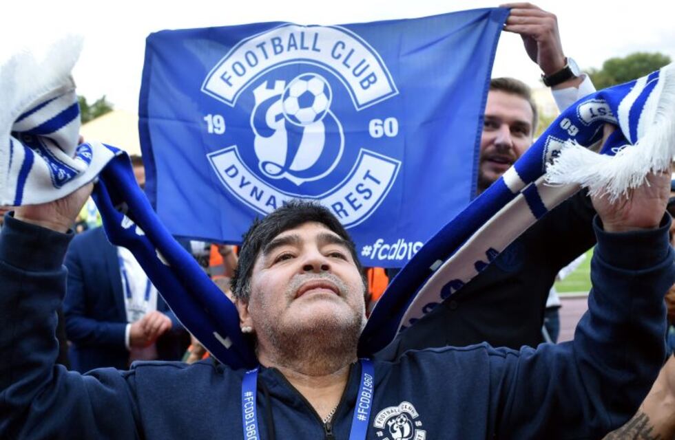 Maradona piensa en dos argentinos para reforzar su equipo de Bielorrusia