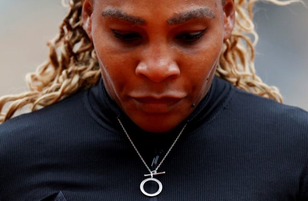 Serena Williams abandonó Roland Garros por una preocupante lesión