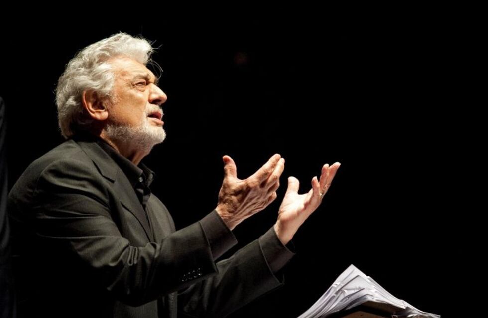 El tenor español Plácido Domingo es acusado de acoso sexual por nueve mujeres