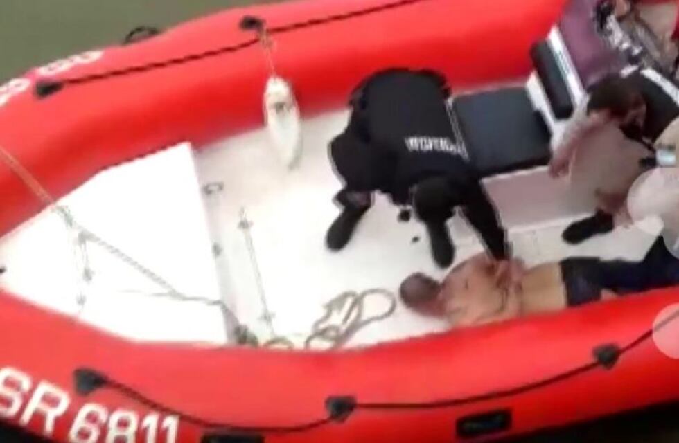 Huyó hacia el río tras un robo y Prefectura tuvo que sacarlo del agua del Paraná