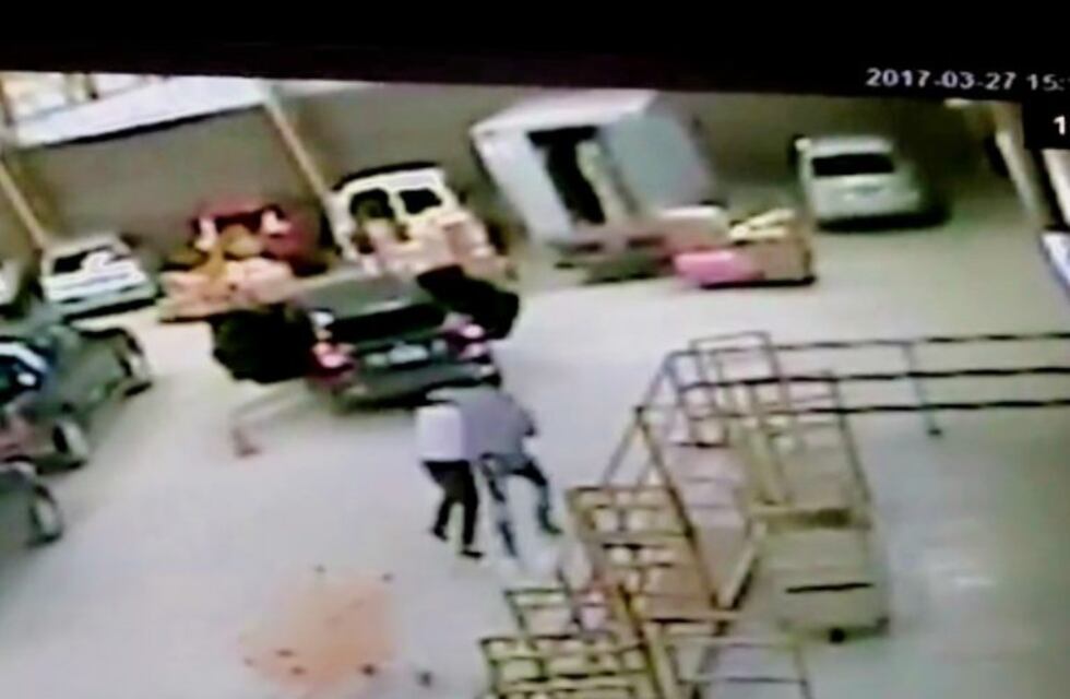 Hubo allanamientos por el robo a Tyna y se conoció un video que registra el golpe comando