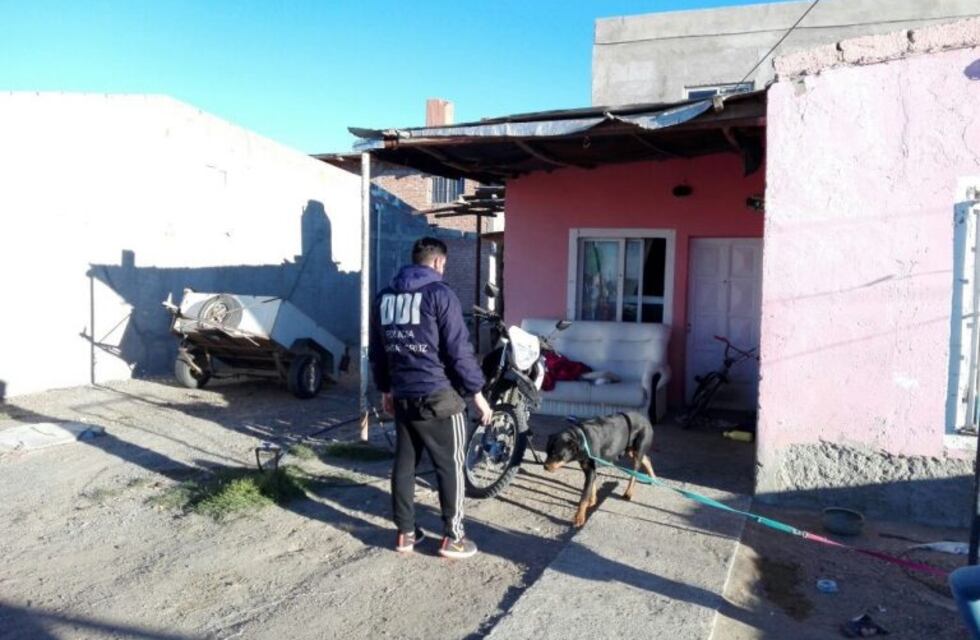 En allanamientos secuestran elementos y detienen a un hombre