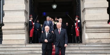 El ex mandatario participó del acto por el 25 de mayo junto al gobernador Miguel Lifschitz\u002E (@antoniobonfatti)