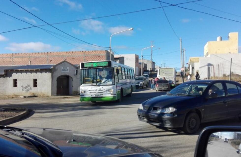 Chocaron un colectivo del transporte público