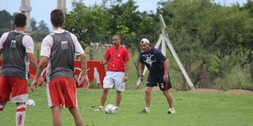 Eduardo Magnín tiene chances de ser confirmado como técnico de Unión de Santa Fe\u002E (@clubaunion)