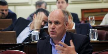 Jorge Henn cuestionó a Federico Angelini