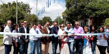 Corte de cintas de las obras inauguradas en Huaico Chico