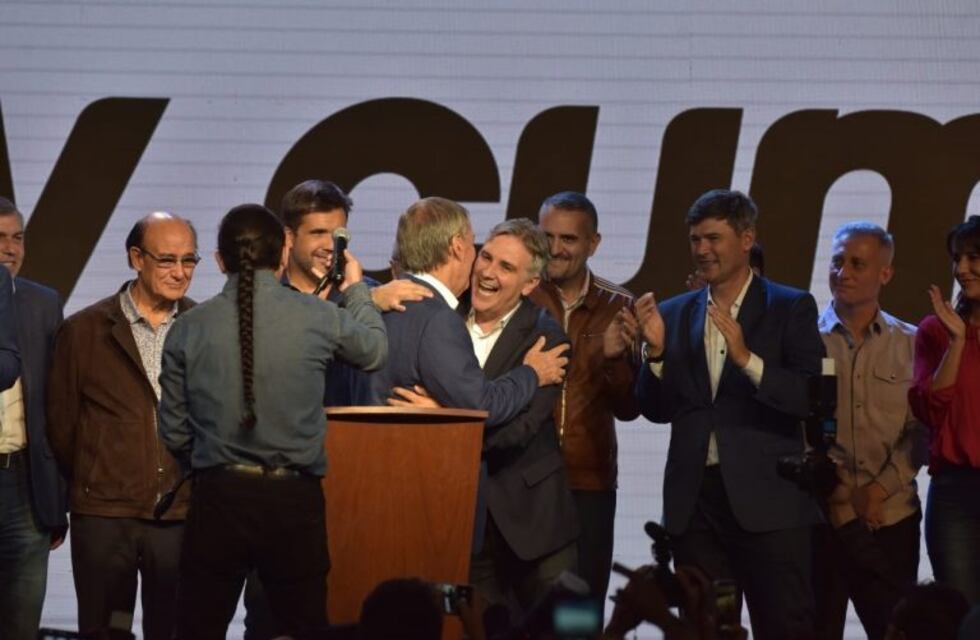 Schiaretti dijo que Llaryora y Passerini seguirán "los caminos de Martí"