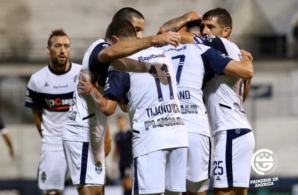 Gimnasia triunfó ante Sportivo Barracas y avanza en la Copa Argentina