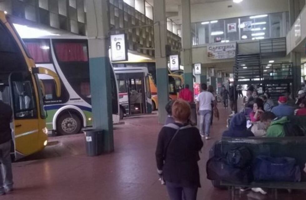 Por el paro nacional, el lunes 25 no habrá servicio de colectivos en Corrientes