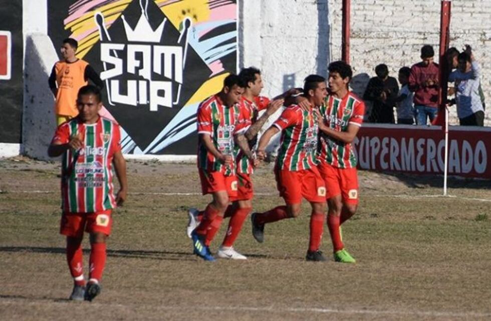 Copa Santiago: Independiente ganó el partido de ida ante Vélez en Beltrán