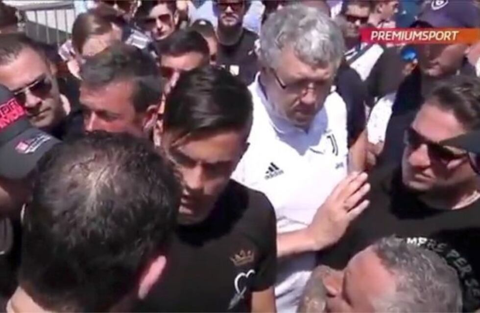 Hinchas de Juventus increparon a los gritos a Dybala