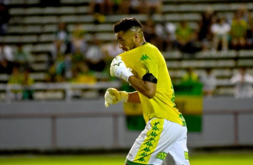 A Instituto le falta el arquero y el delantero de área