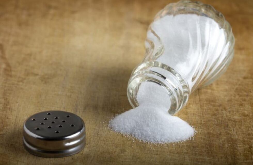 Bares y restaurantes deberán ofrecer sal dietética