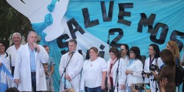 Imagen archivo\u002E Médicos \