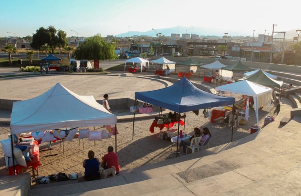 Artesanos le dan color al Parque de la Familia