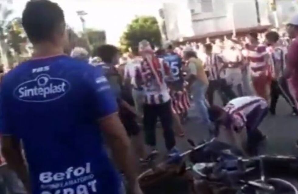 Dos hinchas de Colón fueron golpeados tras la salida del público de Unión en Santa Fe