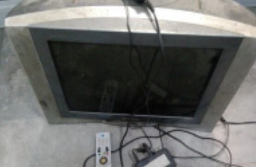 Conflicto inmobiliario: denunció a la dueña de la casa que alquilaba por robarle un televisor