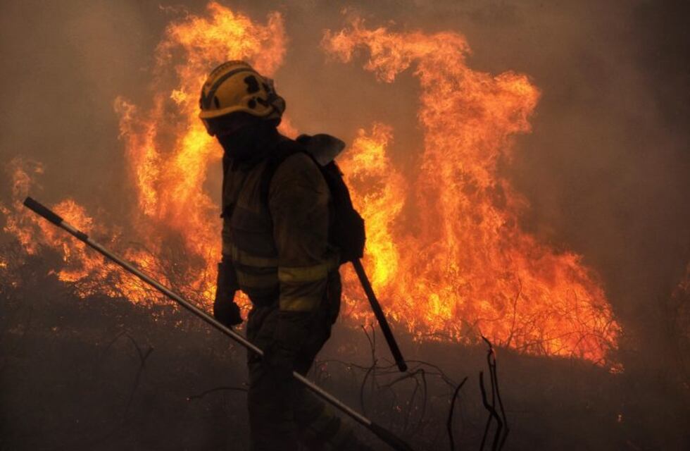 Al menos dos muertos por incendios en el noroeste de España