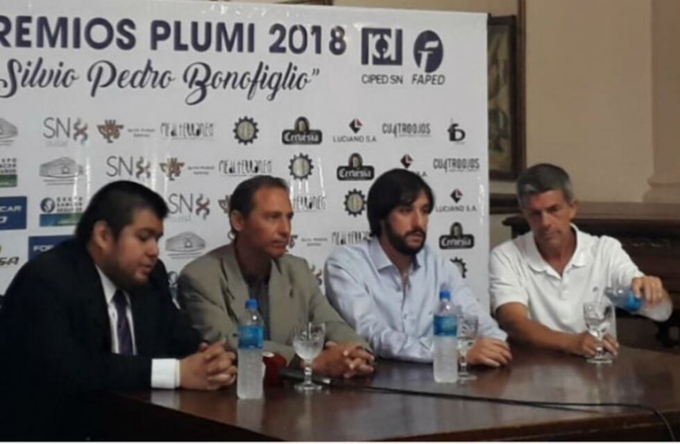 Se presentaron los premios PLUMI con Ordas como gran candidata