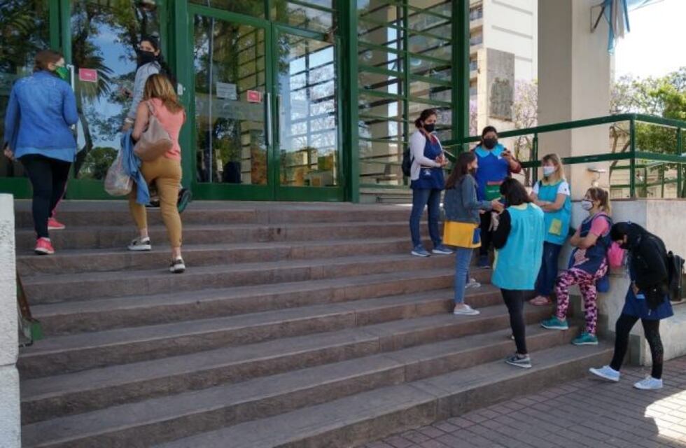 Los jardines de infantes, peloteros y salones de eventos podrán reabrir