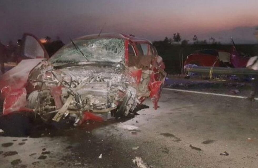 Cuatro docentes tucumanos murieron en un terrible choque frontal