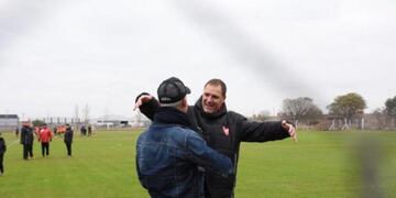 Dybala en la práctica de Instituto en Córdoba\u002E