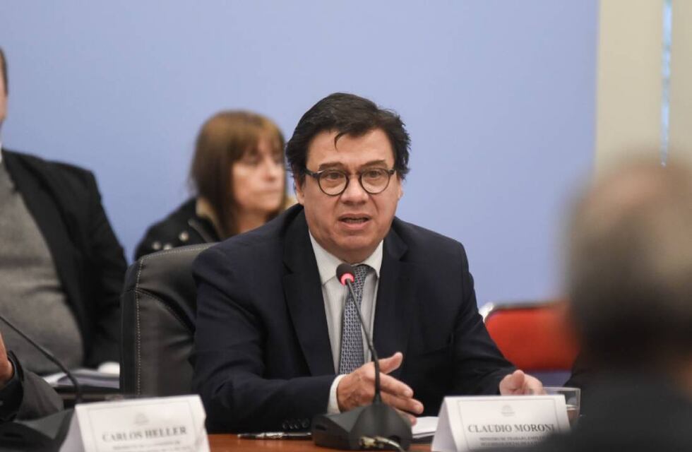 El Gobierno afirma que los aumentos salariales le ganan a la inflación, pero reconoce “alguna demora”