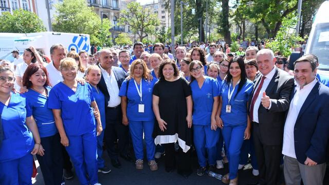 Nación entregó ambulancias a la provincia.
