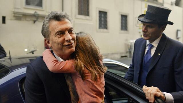 MACRI EN ROMA. Junto con Antonia.