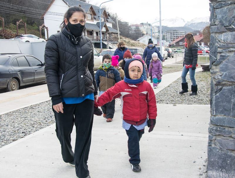 Niños del jardín “Trencito Nevado” visitaron la calesita