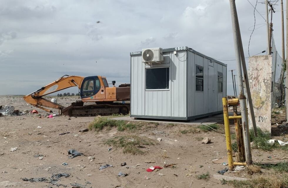 Nuevo contenedor oficina para empleados en el predio del basural