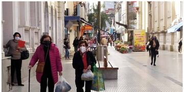 Anunciaron las nuevas medidas sanitarias para los próximos 14 días en Santa Fe (Twitter: @radiolt10).