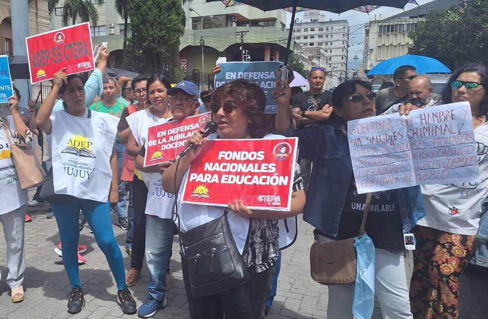 Con reclamos propios, maestros jujeños se sumaron al paro de CTERA