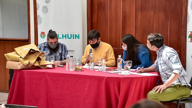 Apertura de sobres para obras en el barrio 9 de octubre