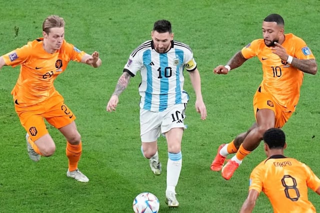 La jugada que Lionel Messi repitió idéntica con 20 años de diferencia.