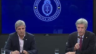 La conferencia de prensa de Luis Caputo tras la Ley Bases. (Captura)