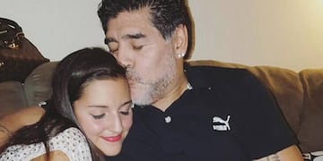 Diego Maradona con su hija Jana.