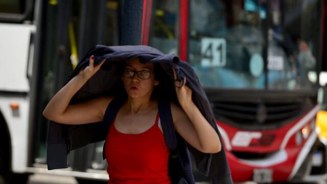 El calor no da tregua en Córdoba. Lunes con máxima de 35 grados (Josè Gabriel Hernández / La Voz).
