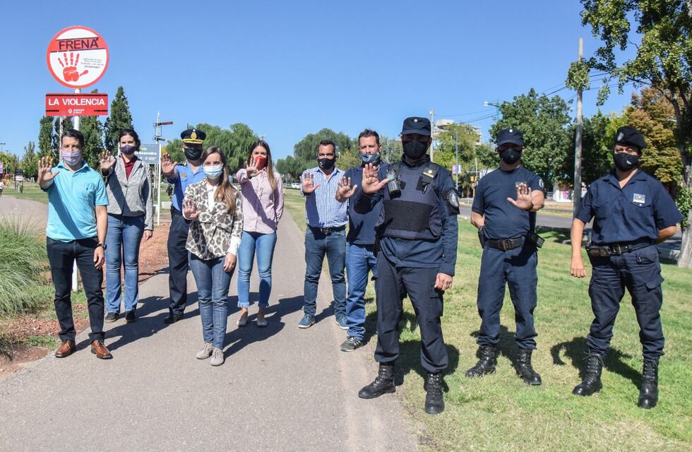 Inauguran en Godoy Cruz carteles contra el acoso callejero
