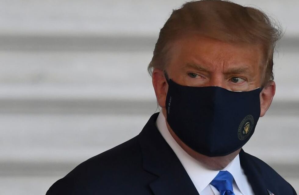 El primer mensaje de Trump tras ser internado por coronavirus: "Voy bien, creo"