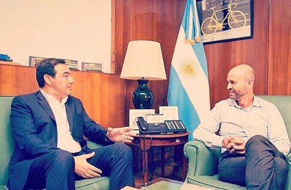 Valdés viajó a Buenos Aires con agenda institucional y política