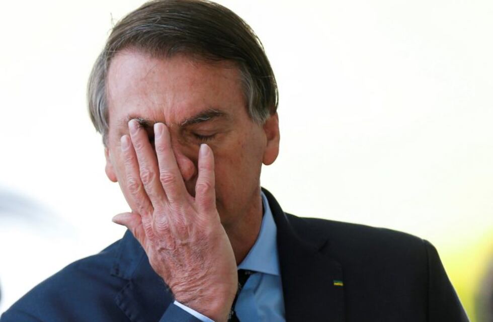 Con cerca de 1.500 contagios y 100 muertos en un día, Bolsonaro volvió a rechazar la cuarentena