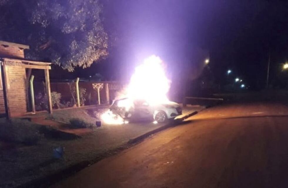 Le incendiaron el auto a un prefecturiano