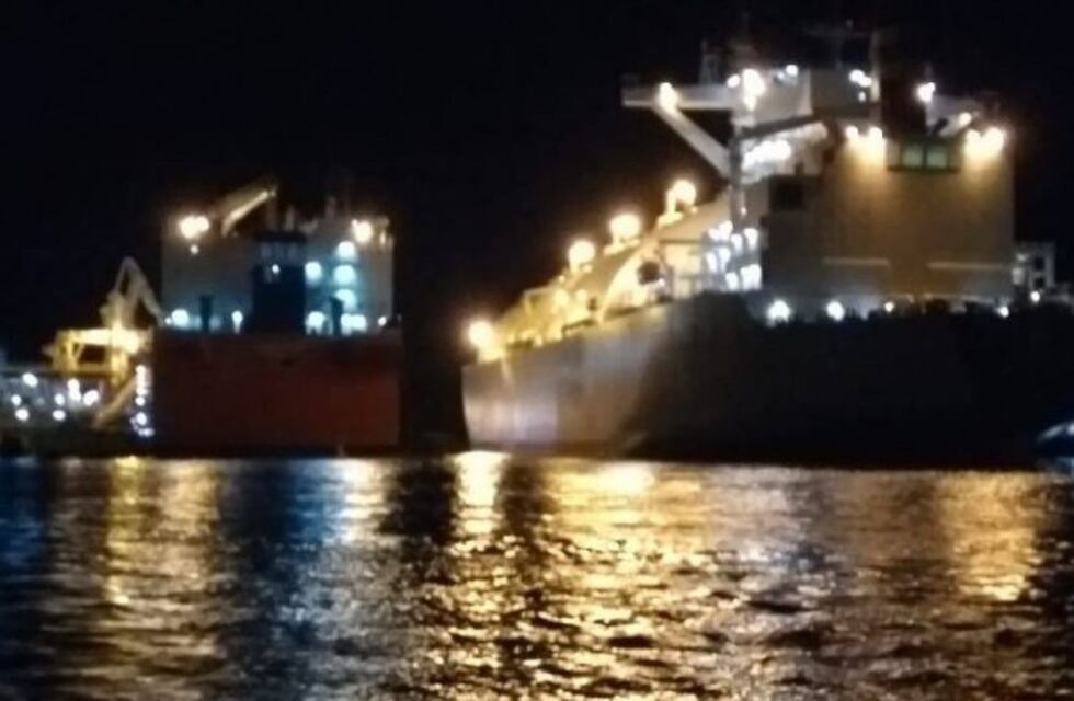 Salió del puerto bahiense la primera exportación con GNL